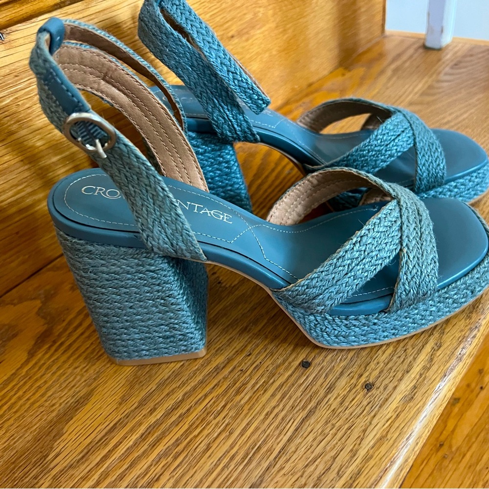 Crown Vintage platform sandals denim blue size 6